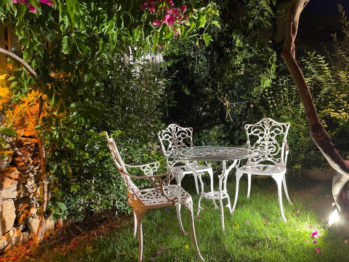 Grandma's Garden Aparthotel Dalyan Exteriör bild