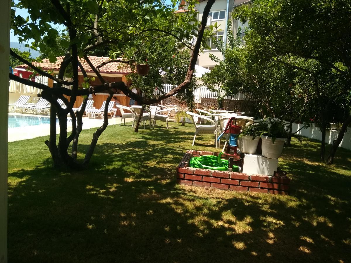 Grandma's Garden Aparthotel Dalyan Exteriör bild
